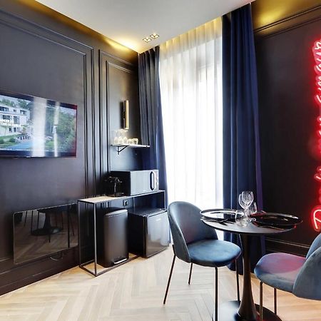 باريس Couples Getaway Unit With Jacuzzi - City Center المظهر الخارجي الصورة